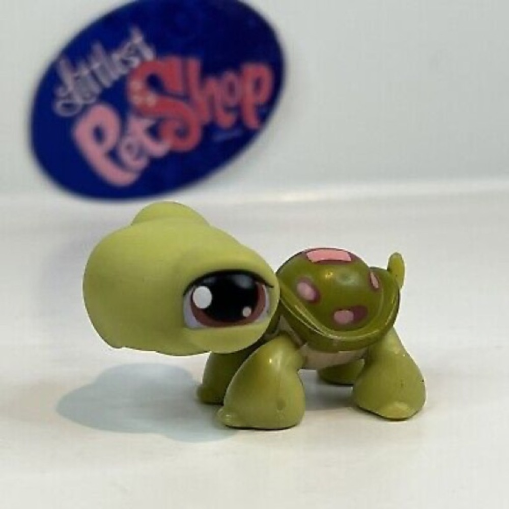 littlest pet shop Vintage # 8 2004 green turtle with orange stripes Hasbro